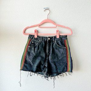 TOP SHOP Rainbow Piping Shorts